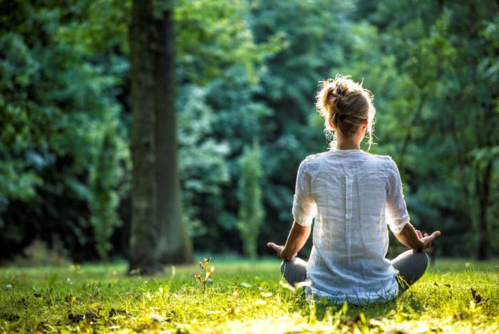 How to Meditate for Strengthening Your Emotional Awareness and Peace